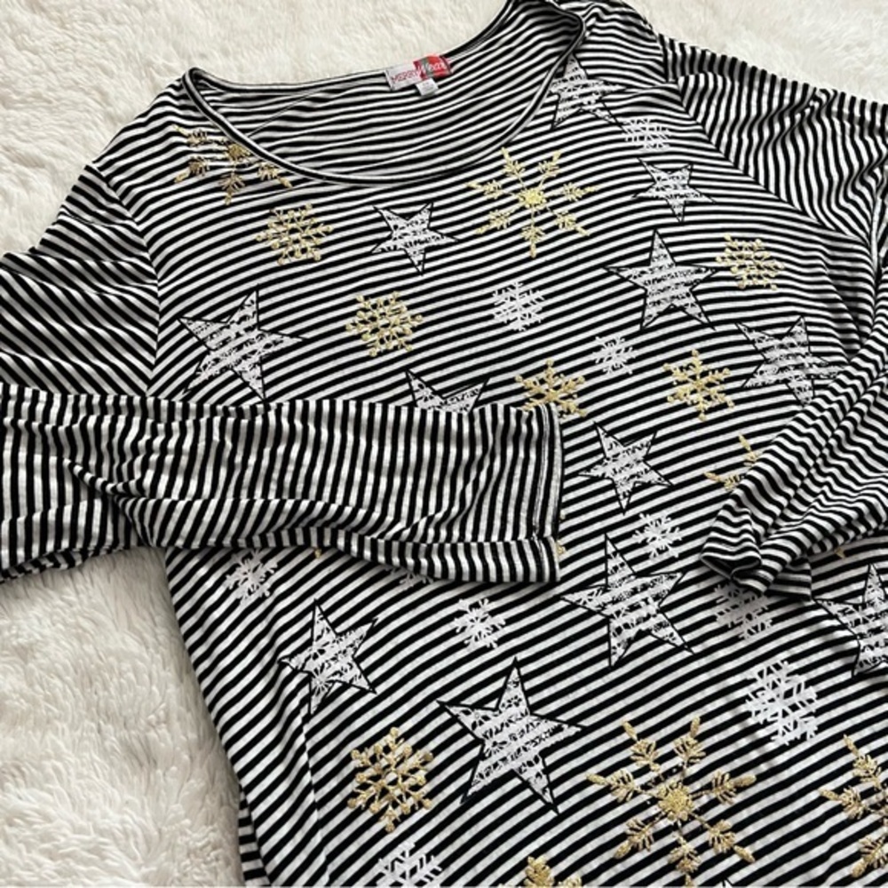 Merry Wear Striped Snowflake and Star Long Sleeve Tee Shirt